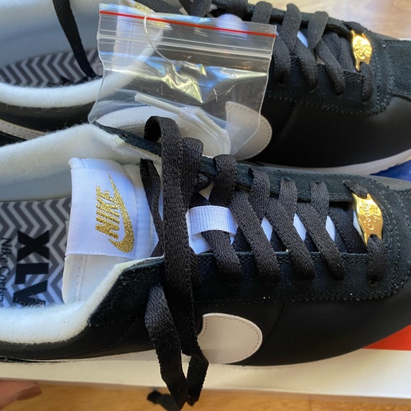 Nike Cortez Premium Mens US 9 Black gold RARE NEW! - Picture 3 of 5